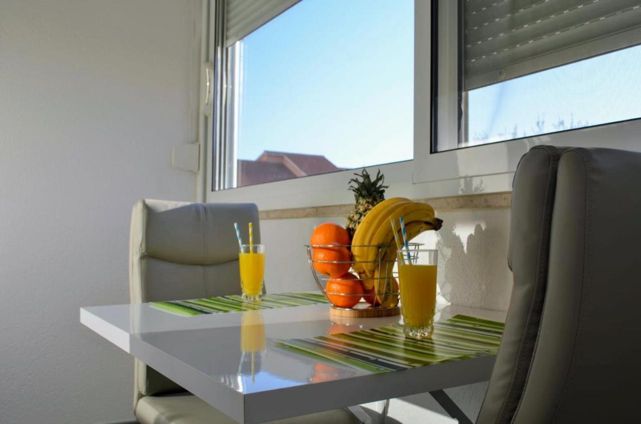 Mihaela Studio Apartmans 150M Near The Beach Kaštela Exteriér fotografie