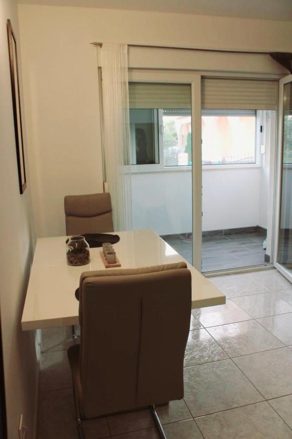 Mihaela Studio Apartmans 150M Near The Beach Kaštela Exteriér fotografie