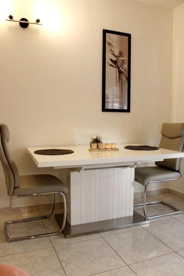 Mihaela Studio Apartmans 150M Near The Beach Kaštela Exteriér fotografie