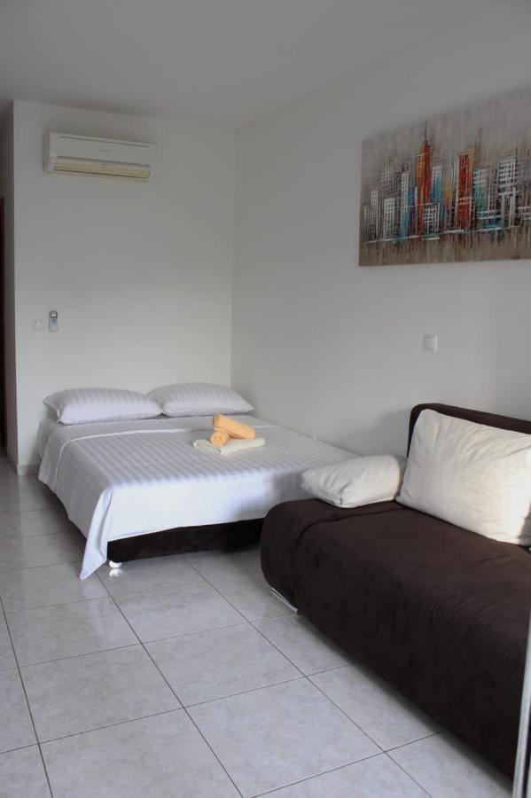 Mihaela Studio Apartmans 150M Near The Beach Kaštela Exteriér fotografie